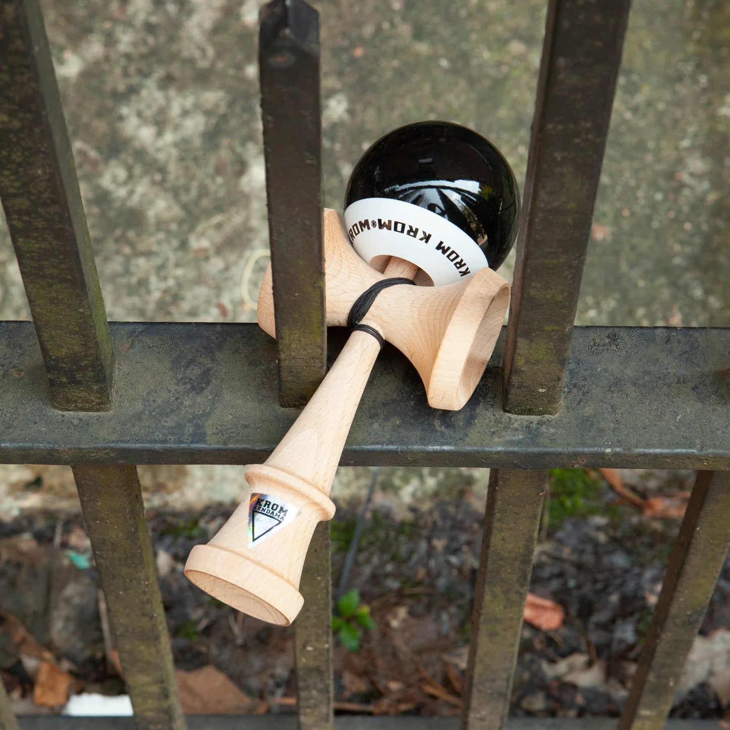 Kendama Pop - Noir - Krom
