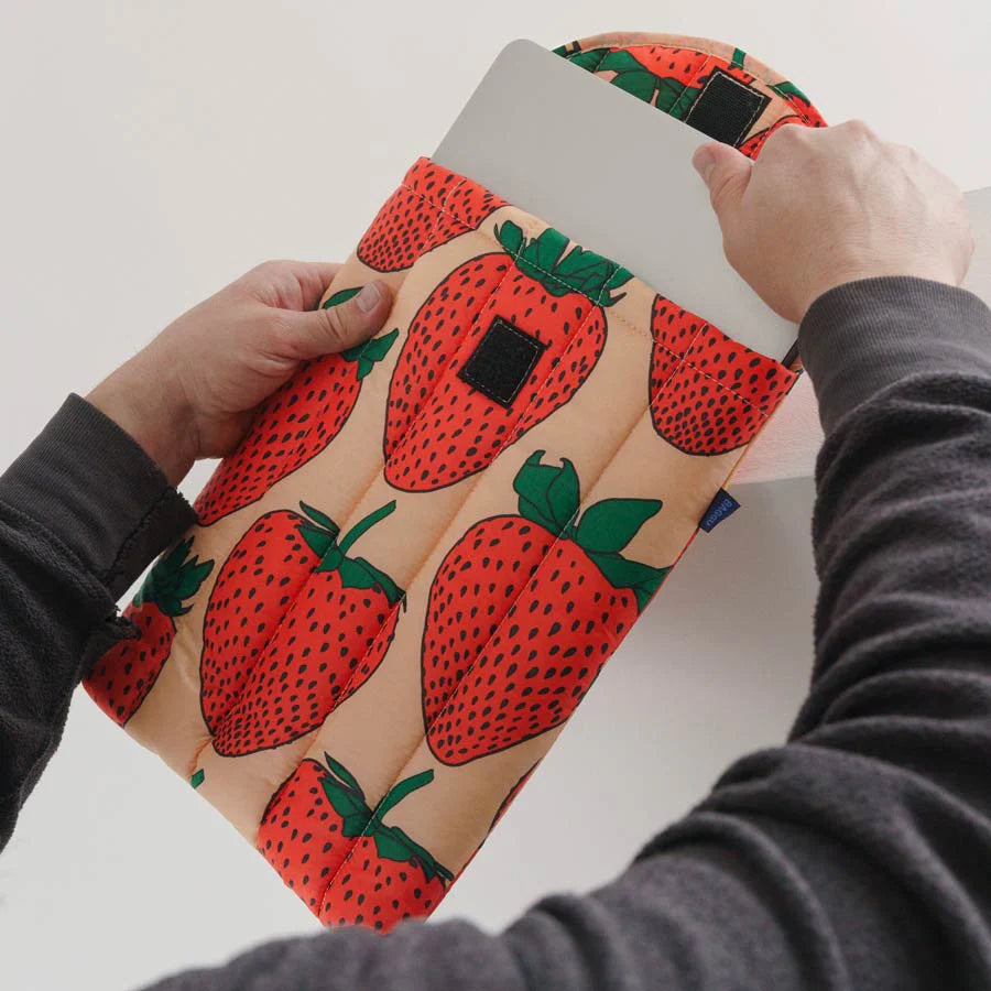 Housse d'ordinateur portable 16" - Fraise - Baggu