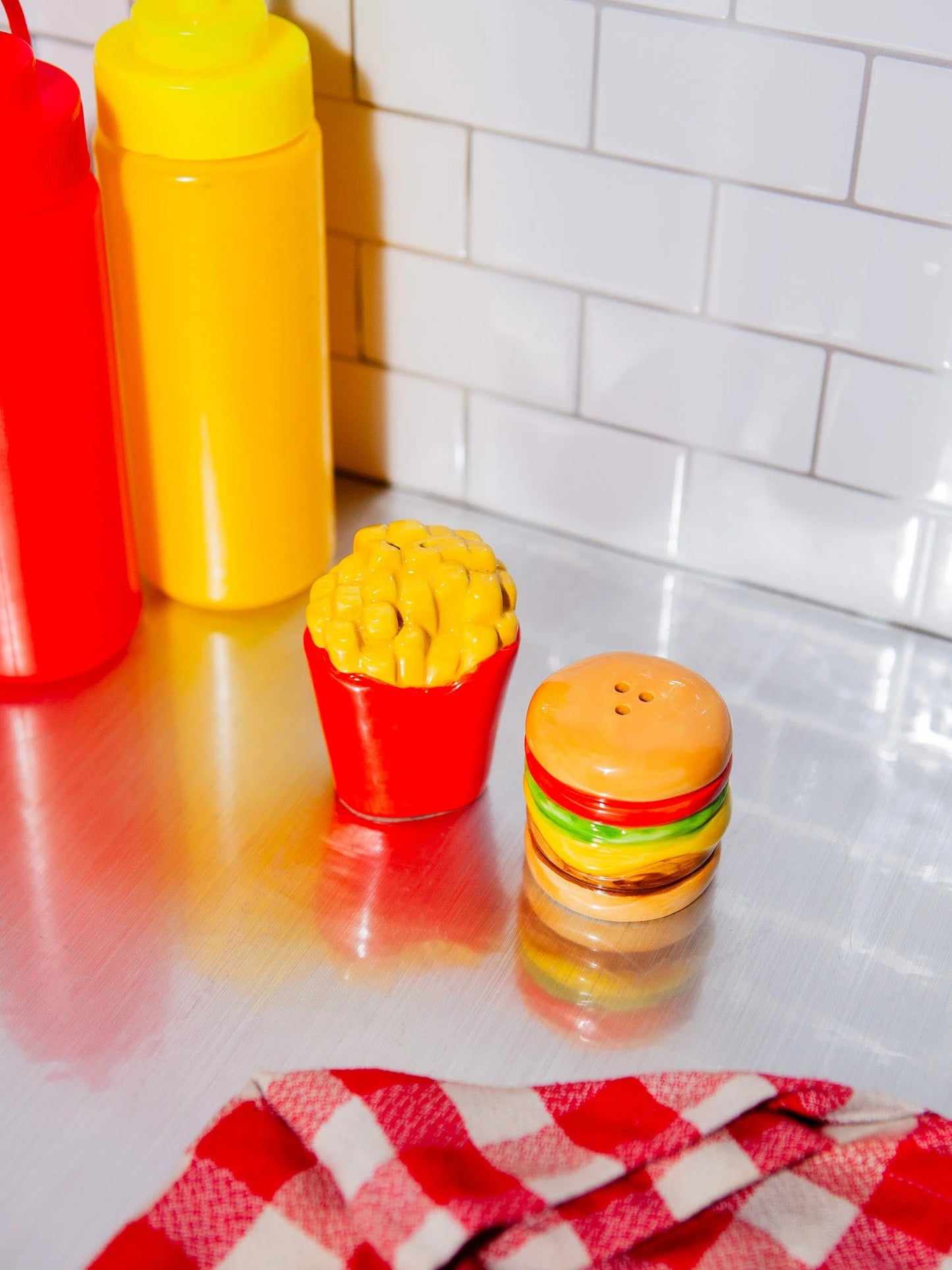 Sel et poivre - Fast Food - Frites & Burger - DOIY