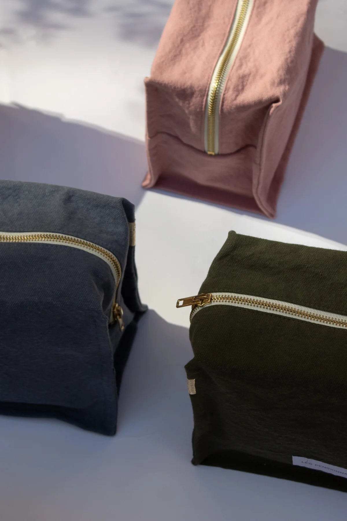Trousse de toilette - cube - Vert câpre en épaisse toile de coton bio - Les pensionnaires