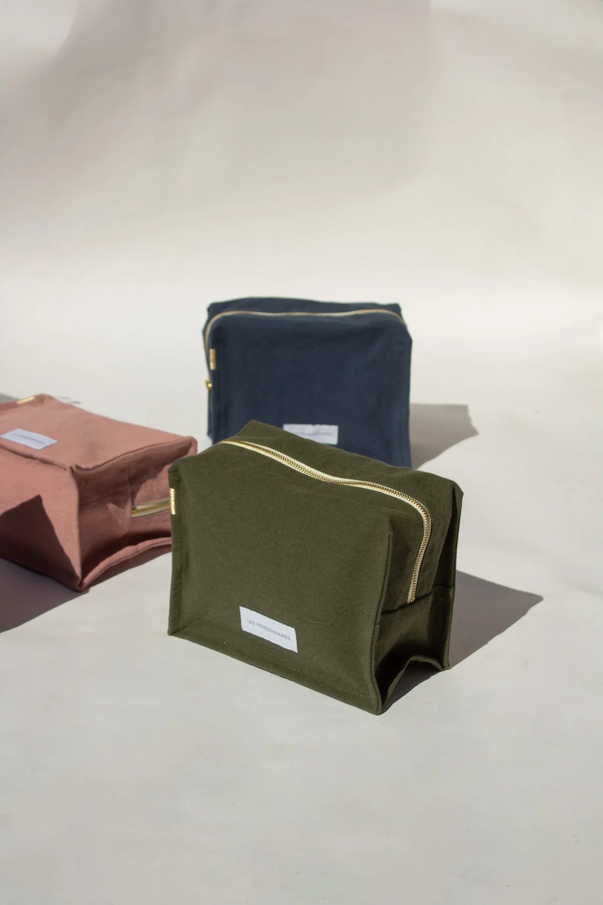 Trousse de toilette - cube - Vert câpre en épaisse toile de coton bio - Les pensionnaires