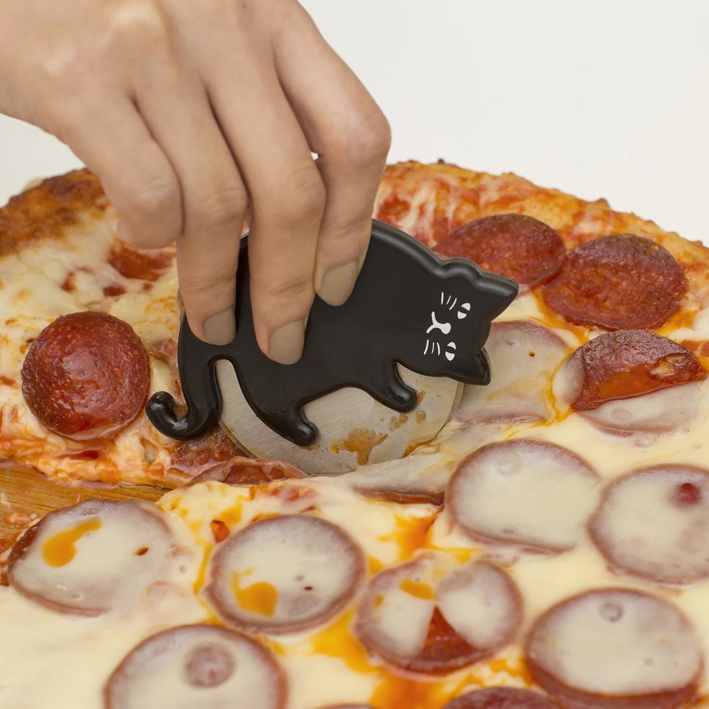 CAT LOVERS PIZZA CUTTER