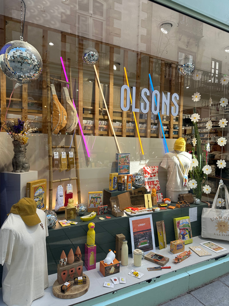 Devanture Olsons Vannes Rive Gauche concept store, 26 rue des Vierges