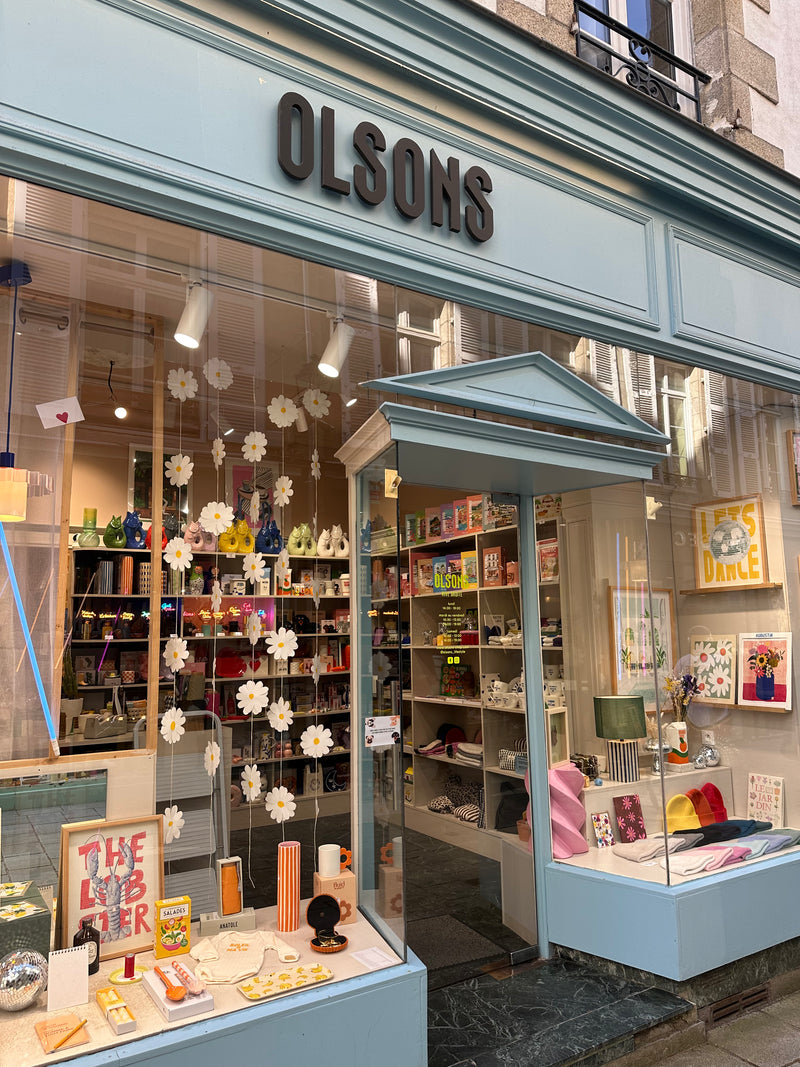Devanture Olsons Vannes Rive Droite, 19 rue des Vierges