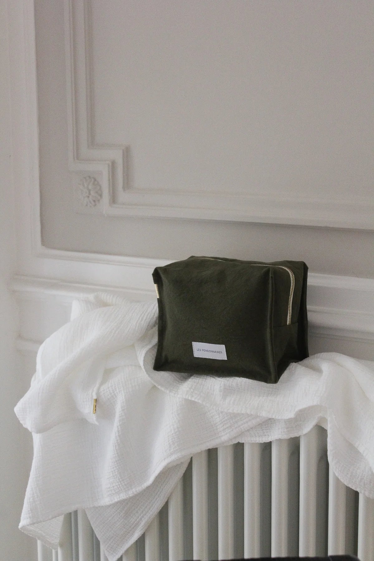 Trousse de toilette - cube - Vert câpre en épaisse toile de coton bio - Les pensionnaires